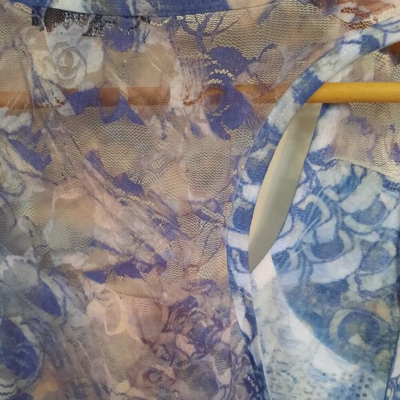 Temptation Italy XL blouse. Semi sheer. Lightweight - Picture 2 of 5